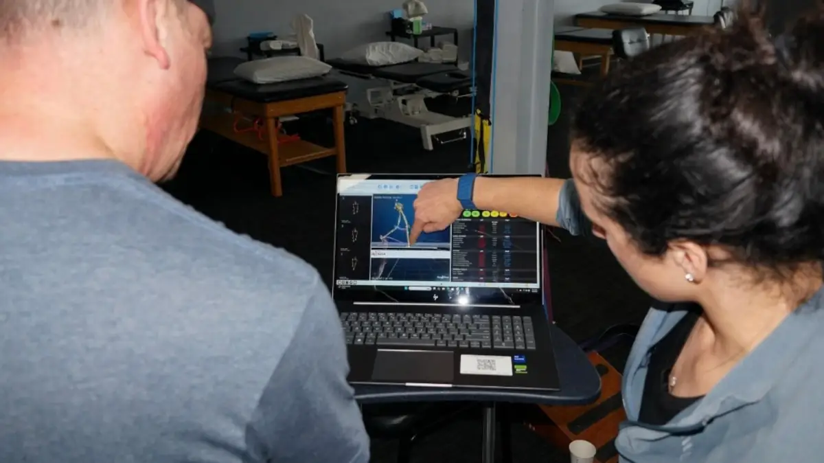 Reviewing running gait analysis results and recommendations